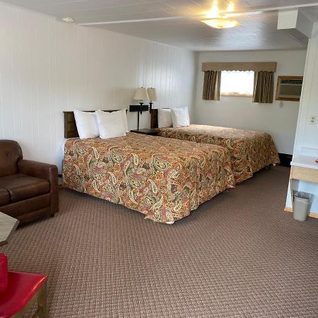 Cedars Motel Ironwood Bagian luar foto