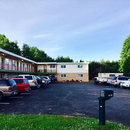 Cedars Motel Ironwood Bagian luar foto