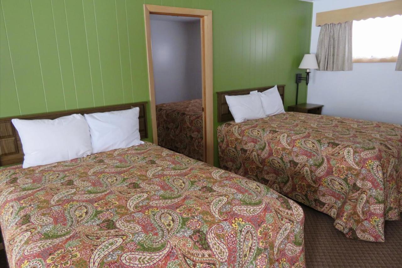 Cedars Motel Ironwood Bagian luar foto