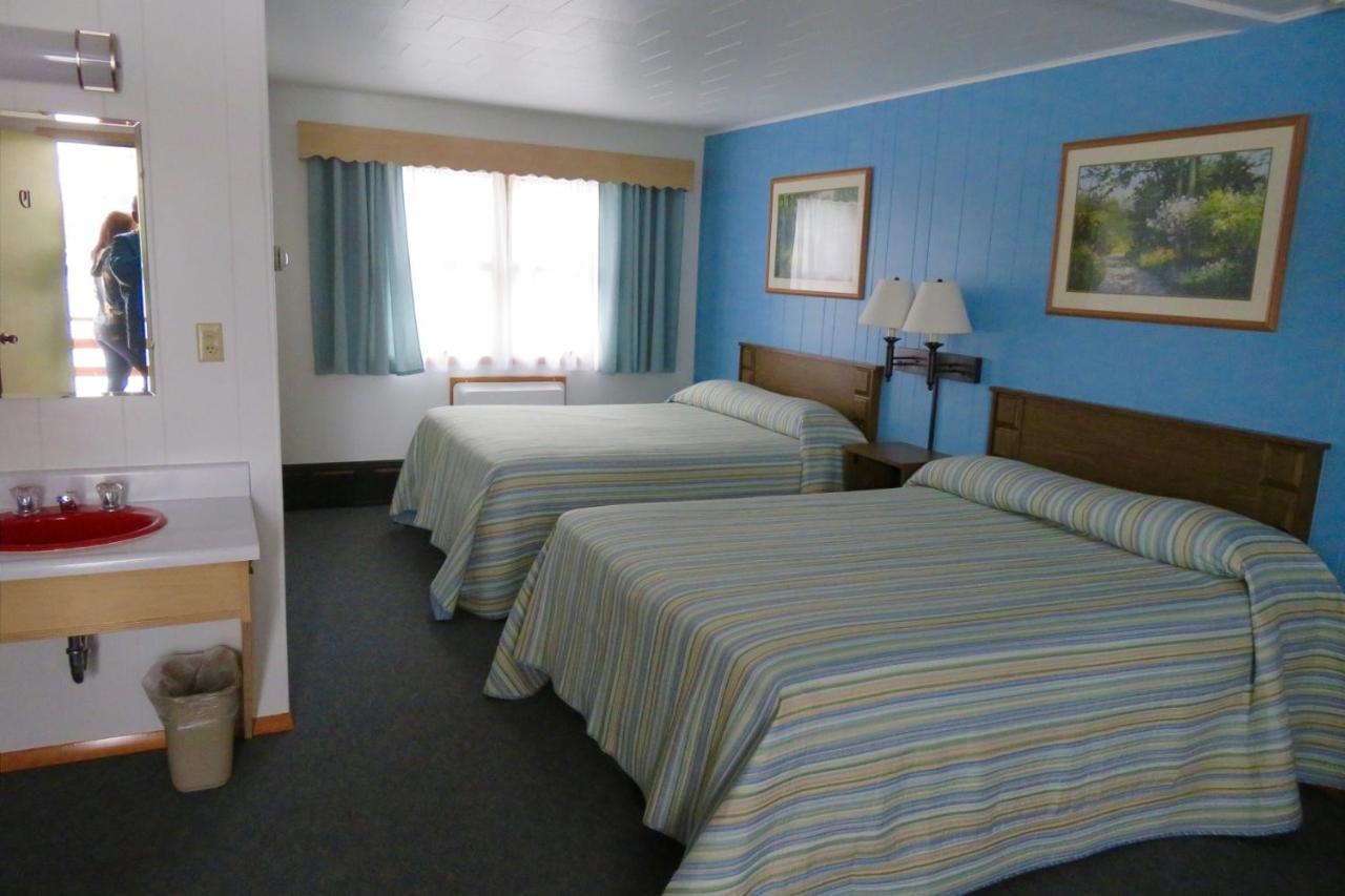 Cedars Motel Ironwood Bagian luar foto