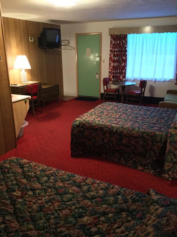 Cedars Motel Ironwood Bagian luar foto