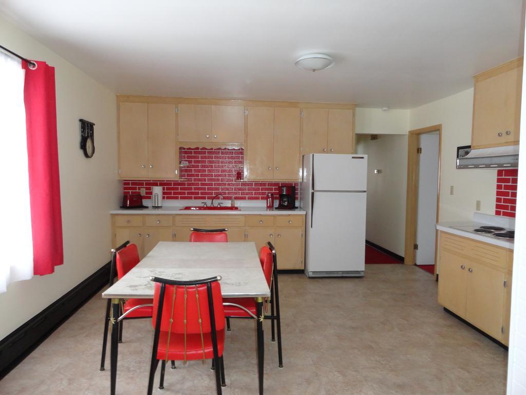 Cedars Motel Ironwood Bagian luar foto