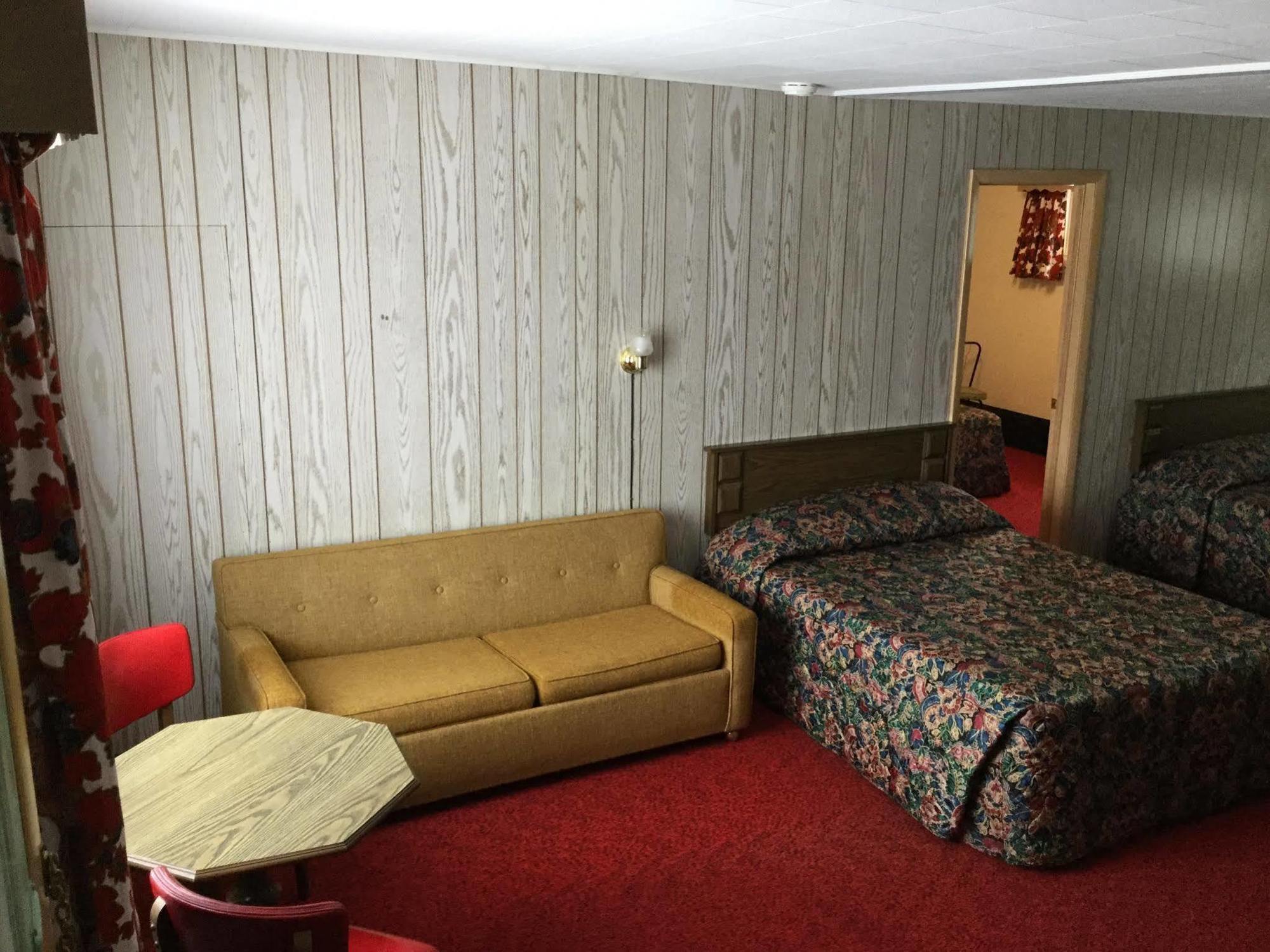 Cedars Motel Ironwood Bagian luar foto
