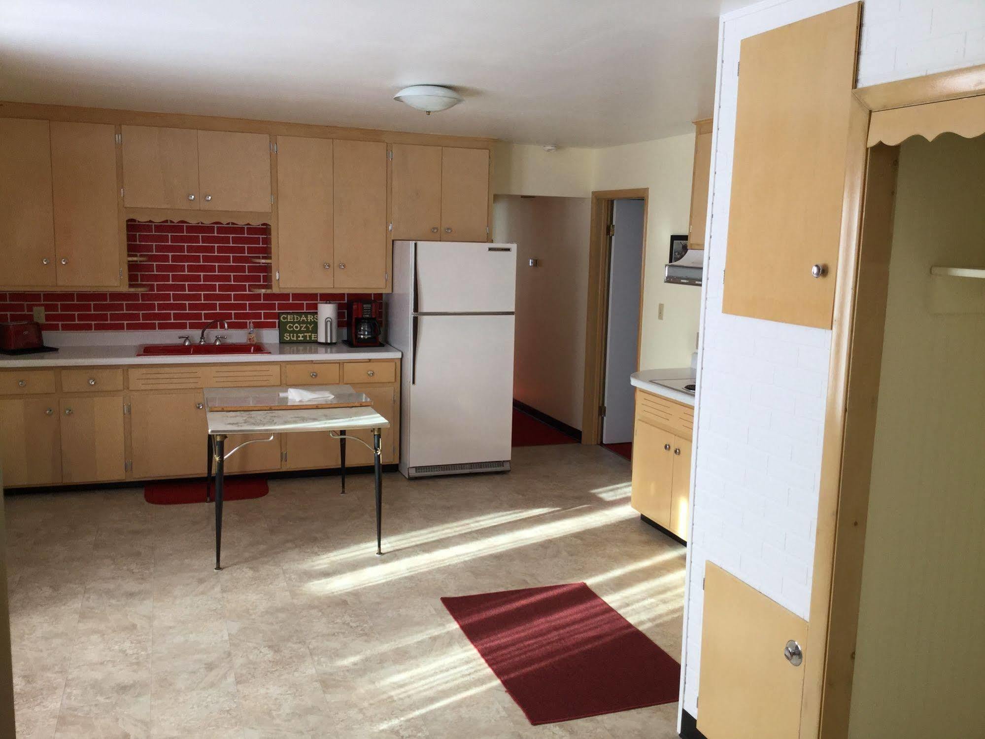 Cedars Motel Ironwood Bagian luar foto